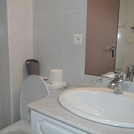 Maison Avec Terrasse Et Clim, Proche - Fr-1-225-825