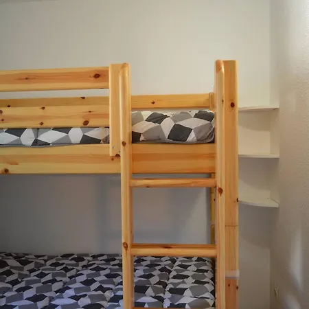 Maison Avec Terrasse Et Clim, Proche - Fr-1-225-825 *